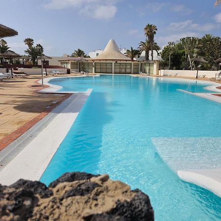 Bungalow Goa Pool View, Playa Roca Residence Sea Front Access - Free Ac - Wifi Costa Teguise Exteriér fotografie