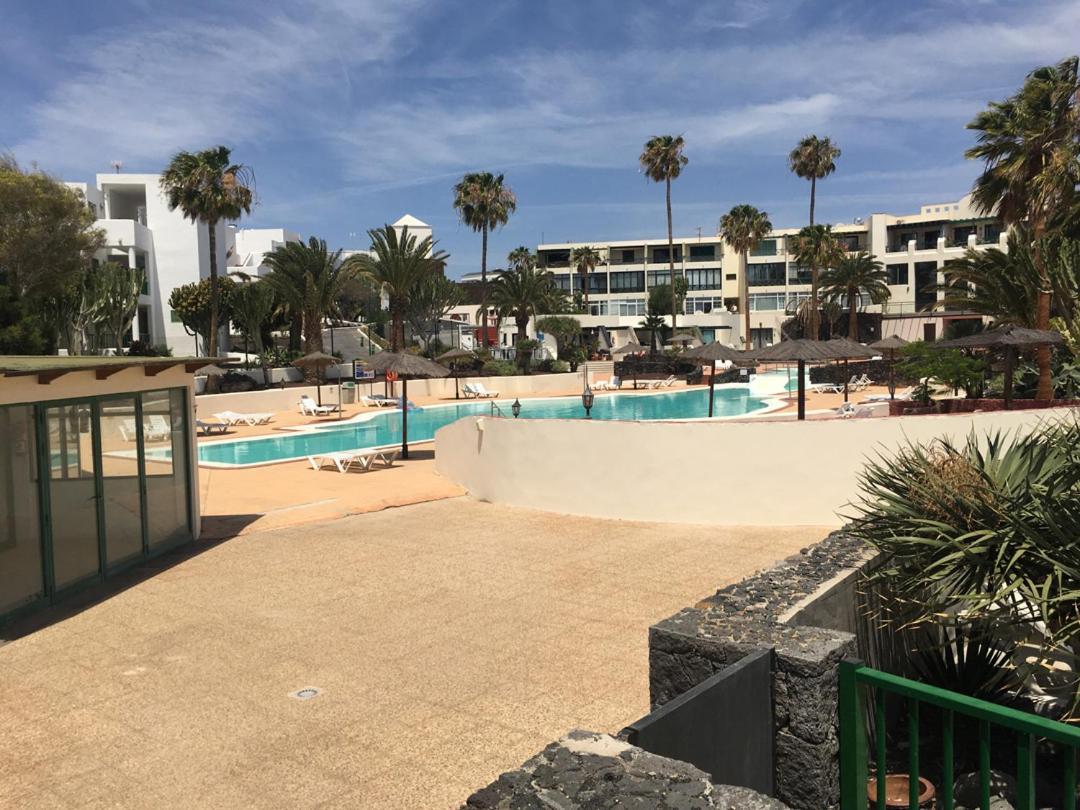Bungalow Goa Pool View, Playa Roca Residence Sea Front Access - Free Ac - Wifi Costa Teguise Exteriér fotografie