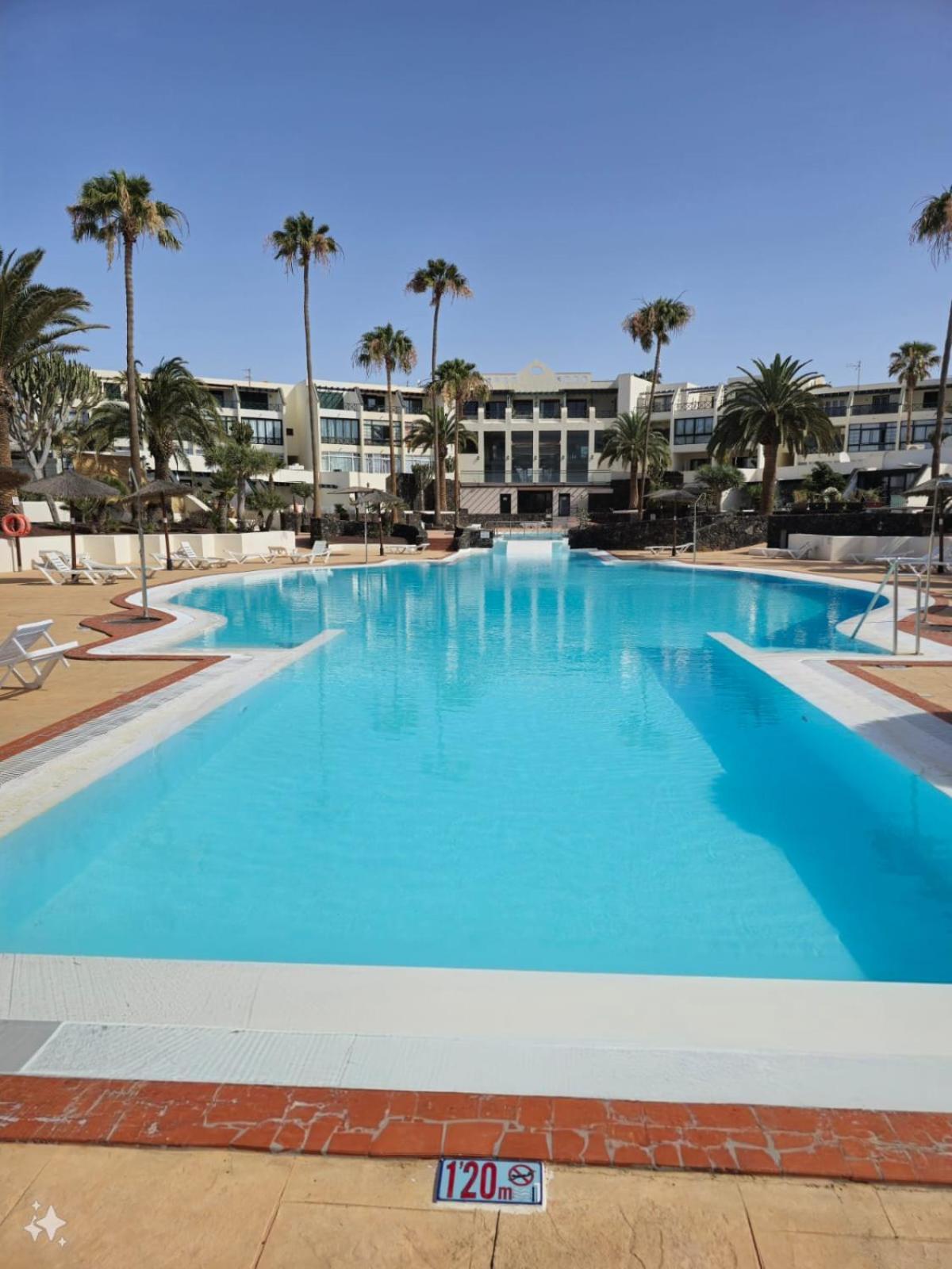 Bungalow Goa Pool View, Playa Roca Residence Sea Front Access - Free Ac - Wifi Costa Teguise Exteriér fotografie